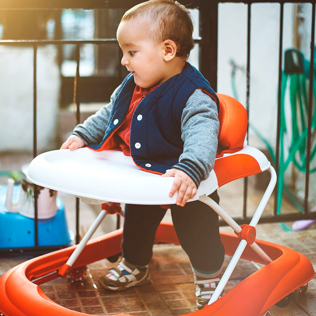 Descubriendo el mundo con los caminadores para bebés