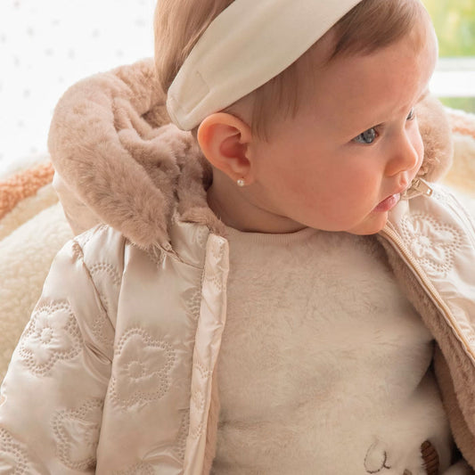 Chaqueta reversible de relleno felpudo con diseño de flores doradas - Mayoral