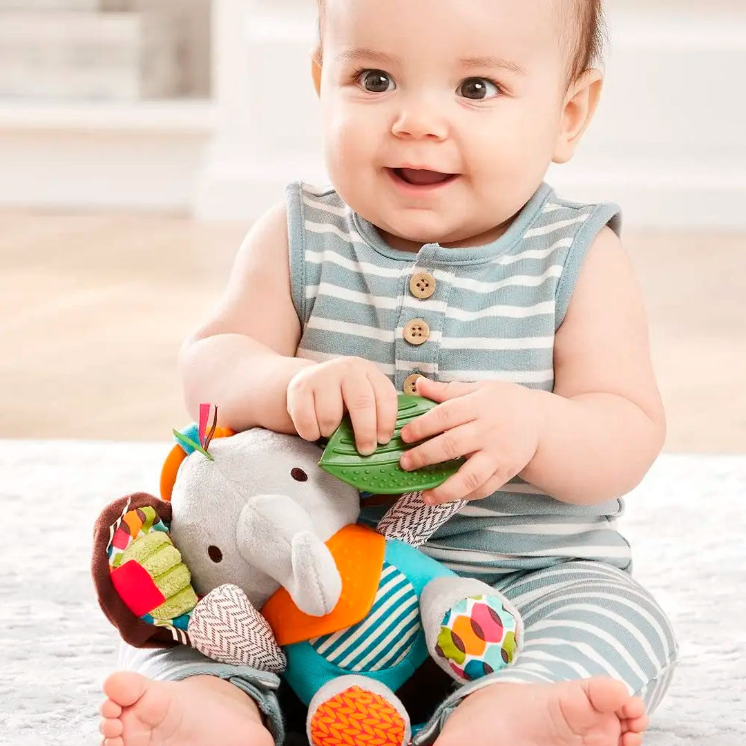 Sonajero de peluche con pañoleta rascaencias, móvil antialérgico de tela suave, con diseño de animales y colores llamativos, diferentes texturas multisensoriales